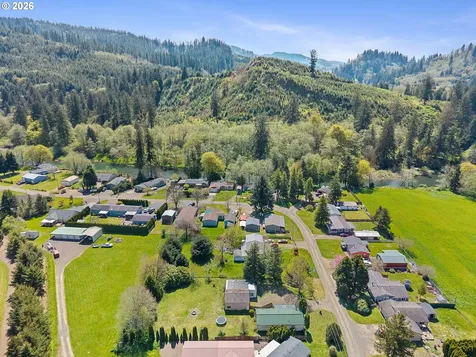 25795 Tyee Road Cloverdale OR 97112