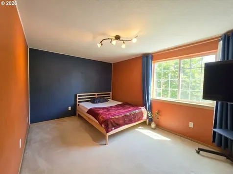 5115 SE 140th Place Portland OR 97236