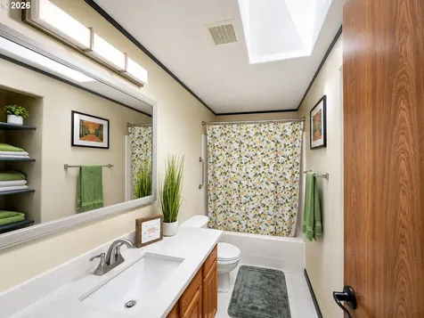 5115 SE 140th Place Portland OR 97236