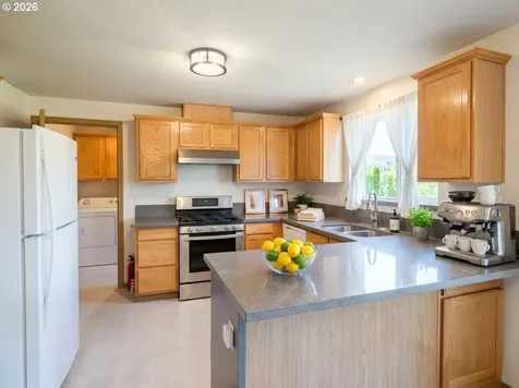 5115 SE 140th Place Portland OR 97236
