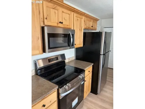 15650 SE Stark Street Portland OR 97233