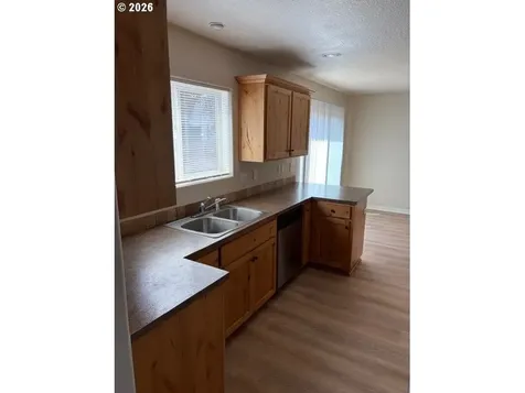 15650 SE Stark Street Portland OR 97233