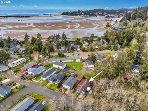 1346 SW 63rd Street Lincoln City OR 97367