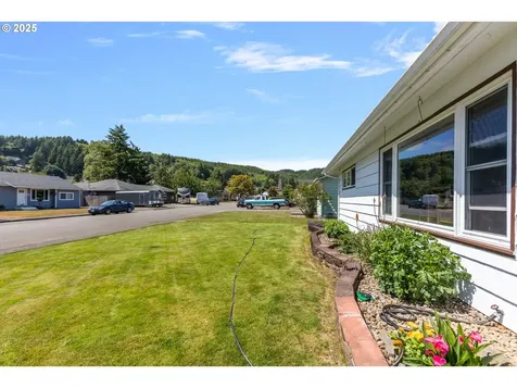 2645 Highlands Drive Reedsport OR 97467