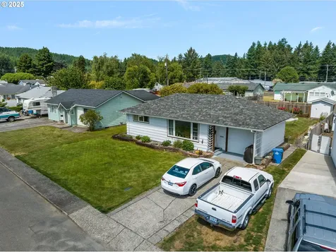 2645 Highlands Drive Reedsport OR 97467