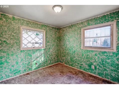 2935 NE 88th Place Portland OR 97220