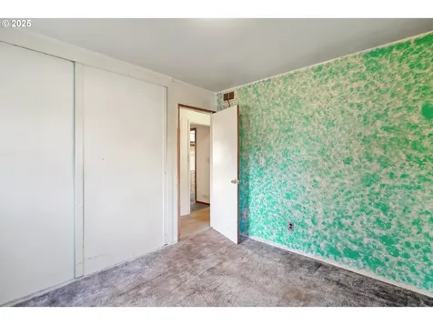 2935 NE 88th Place Portland OR 97220