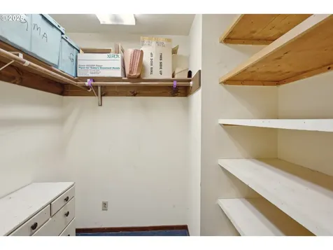 2935 NE 88th Place Portland OR 97220