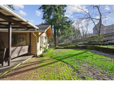 2935 NE 88th Place Portland OR 97220