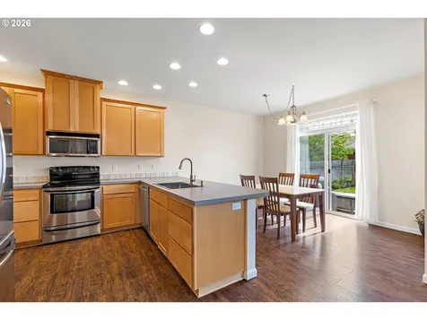 2538 Baines Boulevard Hubbard OR 97032