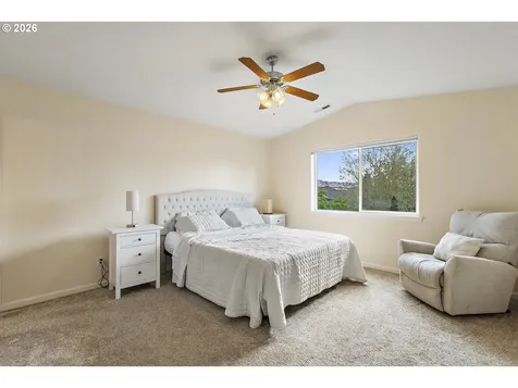 2538 Baines Boulevard Hubbard OR 97032