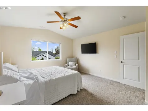2538 Baines Boulevard Hubbard OR 97032