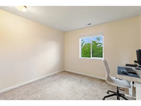 2538 Baines Boulevard Hubbard OR 97032