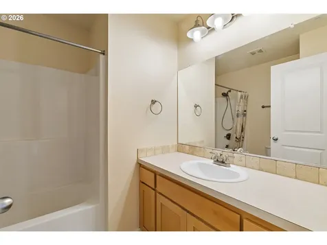 2538 Baines Boulevard Hubbard OR 97032