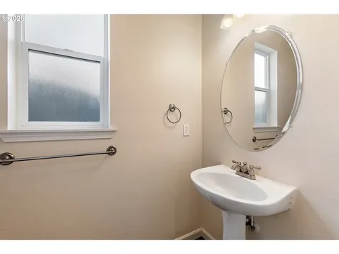 2538 Baines Boulevard Hubbard OR 97032