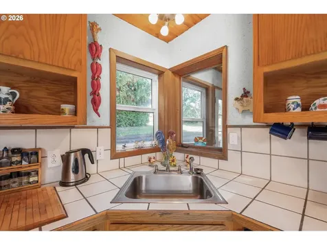 36189 Highway 58 Pleasant Hill OR 97455