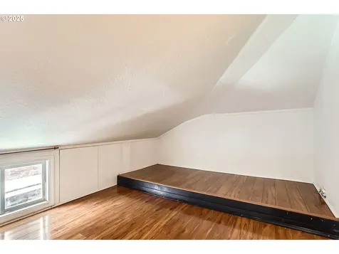 9612 N Van Houten Avenue Portland OR 97203