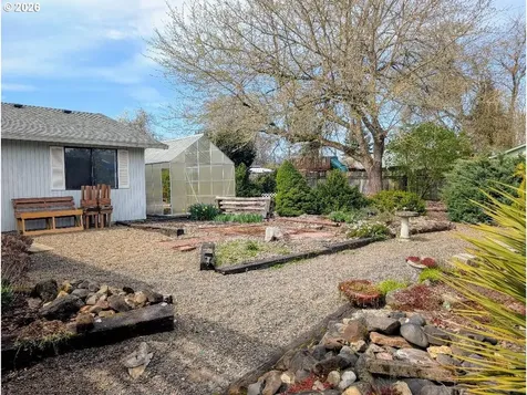 311 SW Jasmine Court Mcminnville OR 97128