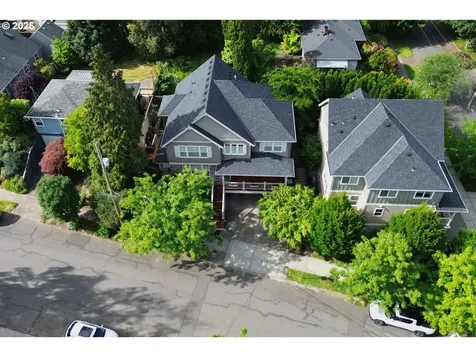 3225 SE Lincoln Street Portland OR 97214