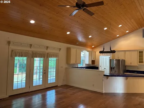 89494 Sunny Loop Lane Bandon OR 97411