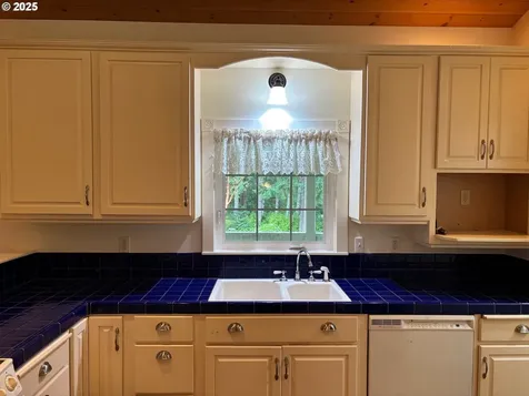 89494 Sunny Loop Lane Bandon OR 97411