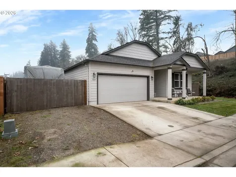 789 S 52nd Place Springfield OR 97478