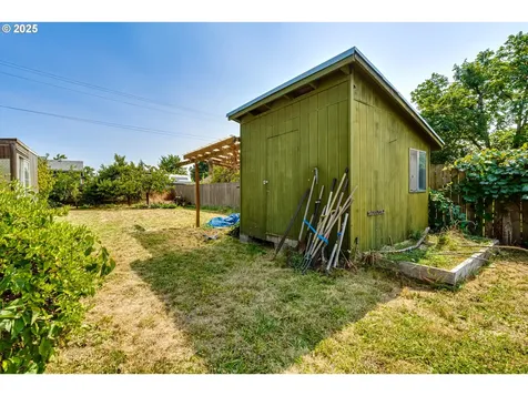 353 19th Street Springfield OR 97477