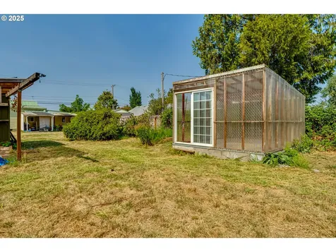 353 19th Street Springfield OR 97477