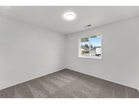 8321 NE 157th Avenue Vancouver WA 98682
