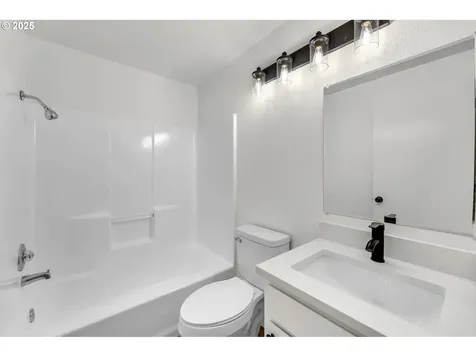 8321 NE 157th Avenue Vancouver WA 98682