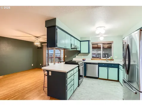 5565 SW 191st Court Beaverton OR 97078