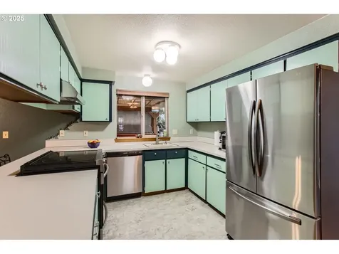 5565 SW 191st Court Beaverton OR 97078