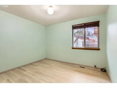 5565 SW 191st Court Beaverton OR 97078