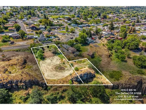 1915 E 9th Street The Dalles OR 97058