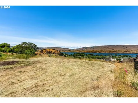 1915 E 9th Street The Dalles OR 97058
