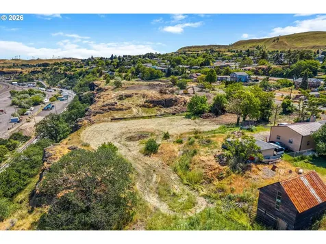 1915 E 9th Street The Dalles OR 97058