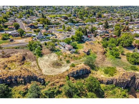 1915 E 9th Street The Dalles OR 97058