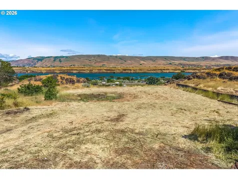 1915 E 9th Street The Dalles OR 97058