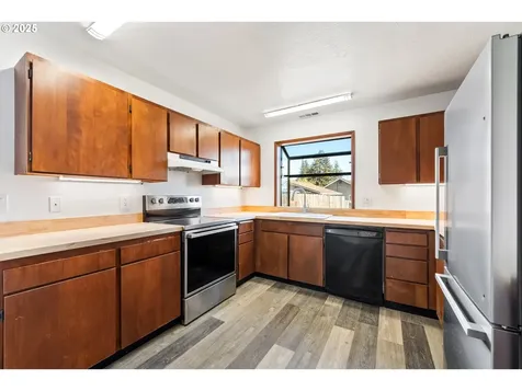 1380 N Gould Street Coquille OR 97423