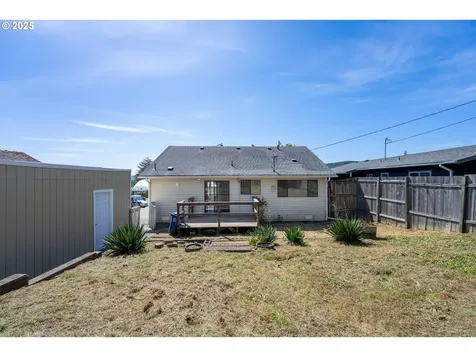1380 N Gould Street Coquille OR 97423