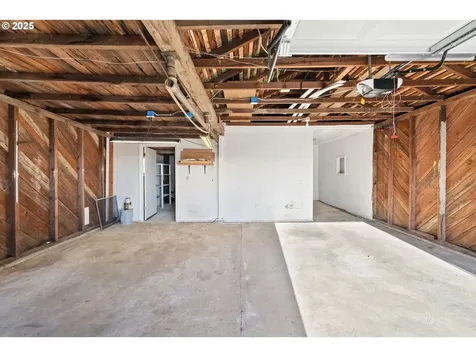 1380 N Gould Street Coquille OR 97423