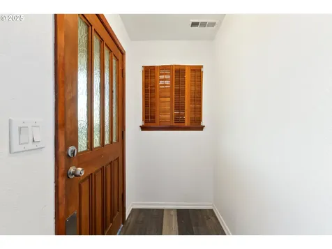 1380 N Gould Street Coquille OR 97423