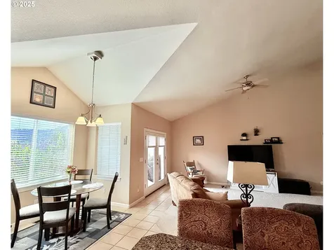 1922 Kapela Court Sutherlin OR 97479