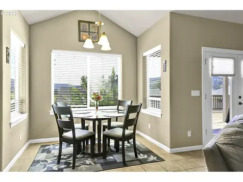 1922 Kapela Court Sutherlin OR 97479