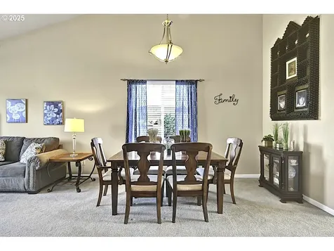 1922 Kapela Court Sutherlin OR 97479