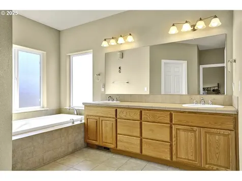 1922 Kapela Court Sutherlin OR 97479