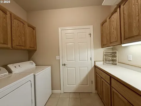 1922 Kapela Court Sutherlin OR 97479