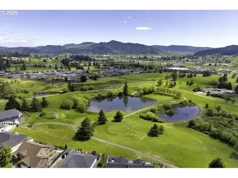 1922 Kapela Court Sutherlin OR 97479