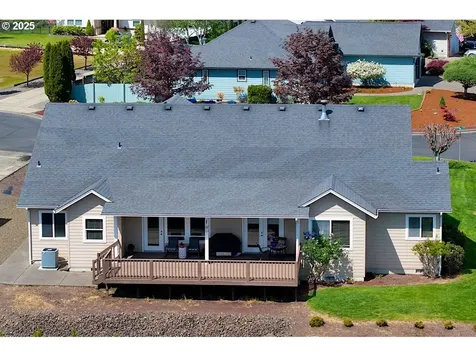 1922 Kapela Court Sutherlin OR 97479