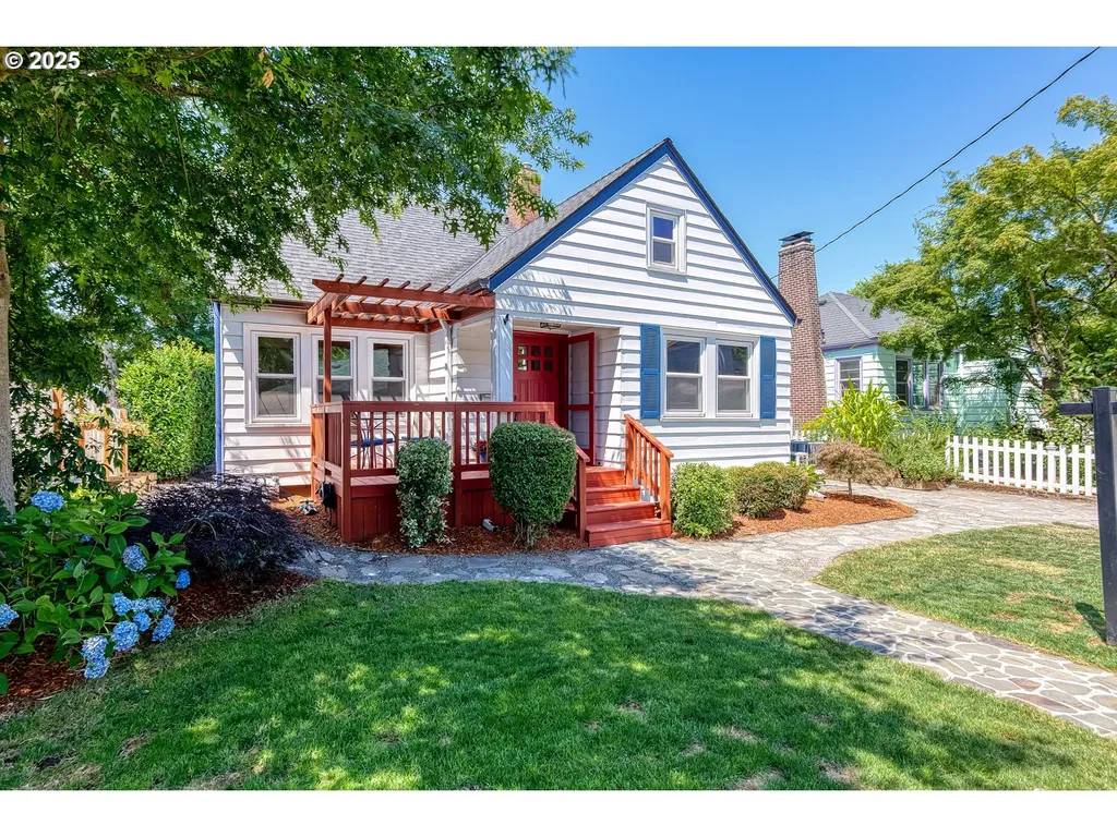 405 SE 32nd Avenue Portland OR 97214